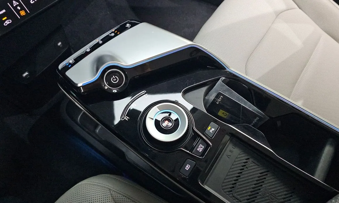 Kia EV6 — фото 7