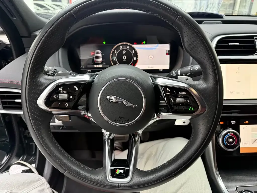 Jaguar XEL — фото 10