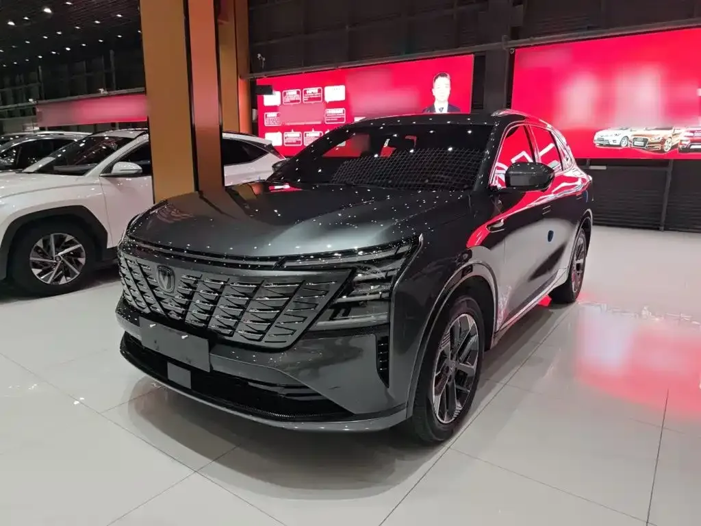 Changan CS75PLUS — фото 1