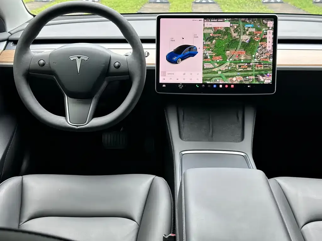 Tesla Model 3 — фото 8