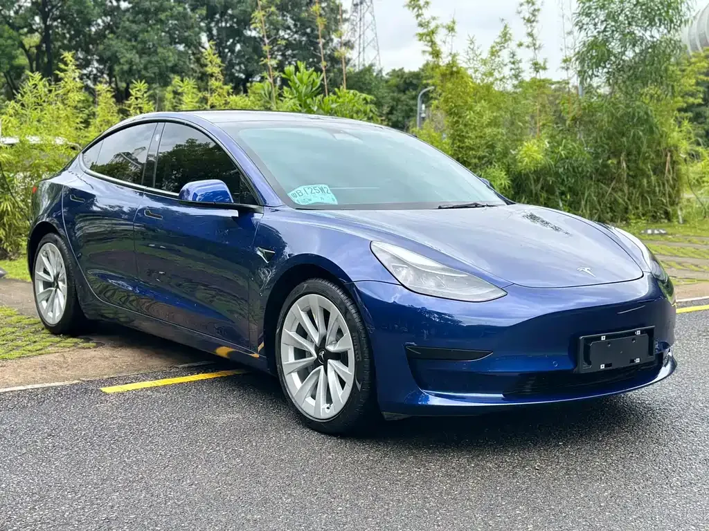Tesla Model 3 — фото 5
