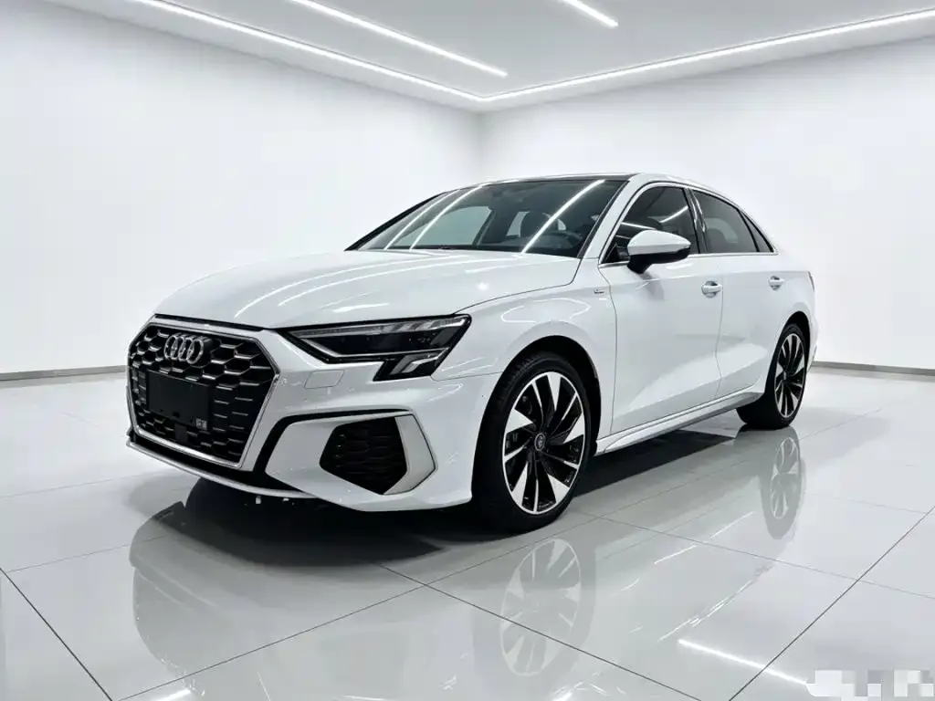 Audi A3 — фото 1