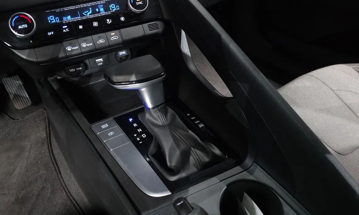 Hyundai AVANTE — фото 6