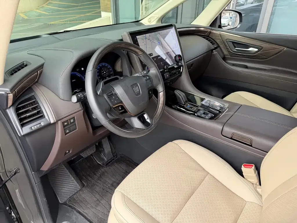 Toyota Vellfire — фото 5