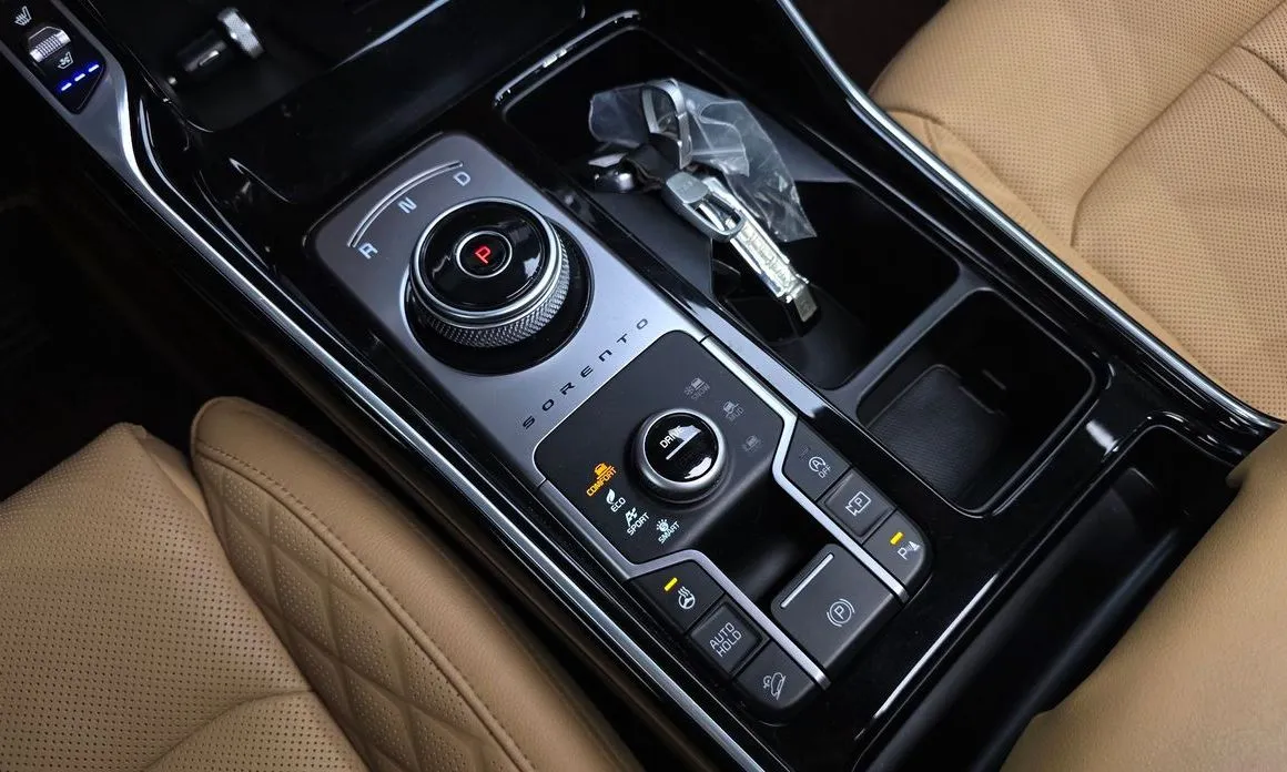 Kia Sorento — фото 10