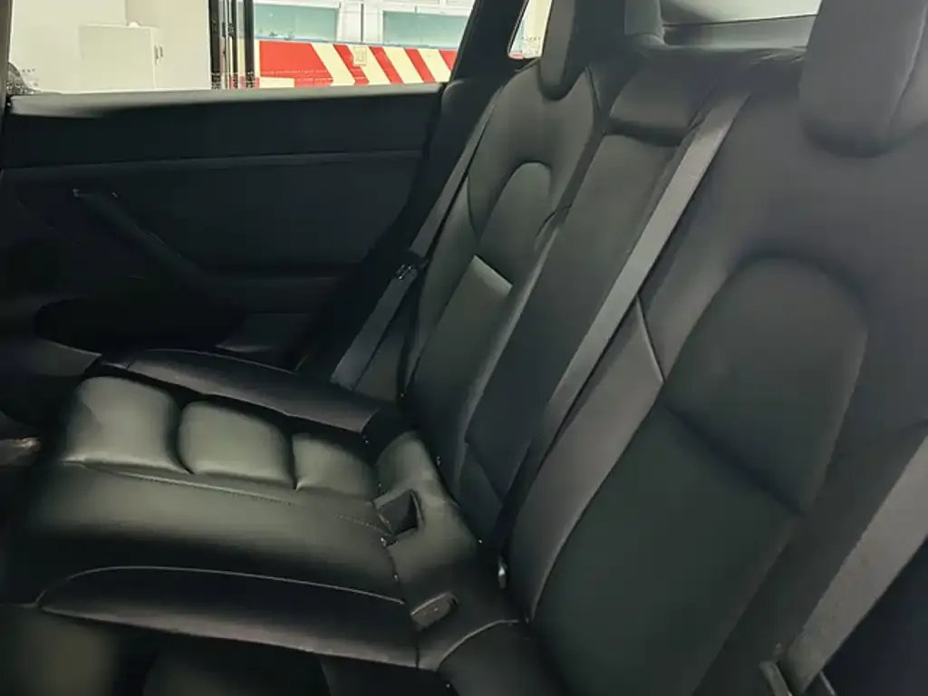 Tesla Model 3 — фото 4
