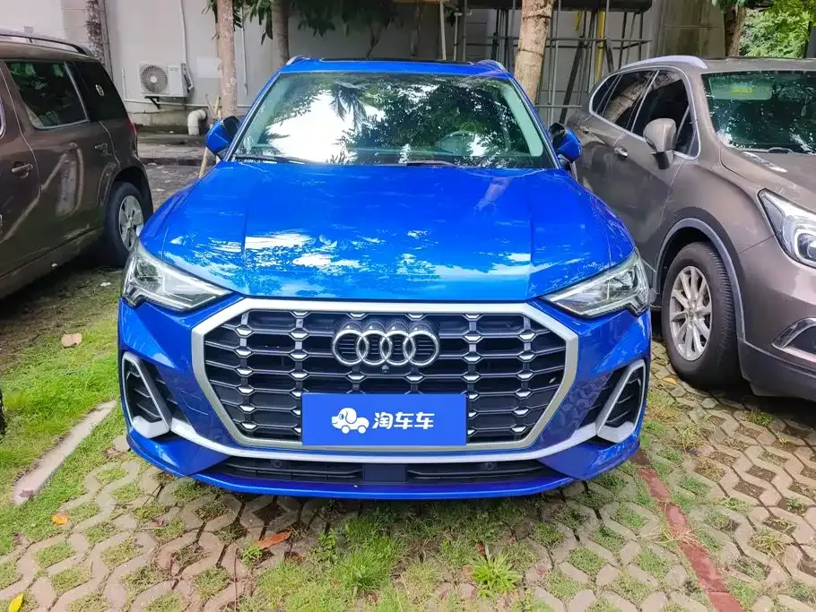 Audi Q3 — фото 10