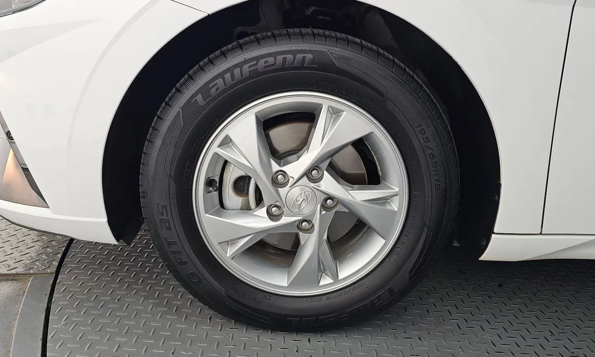 Hyundai AVANTE — фото 9