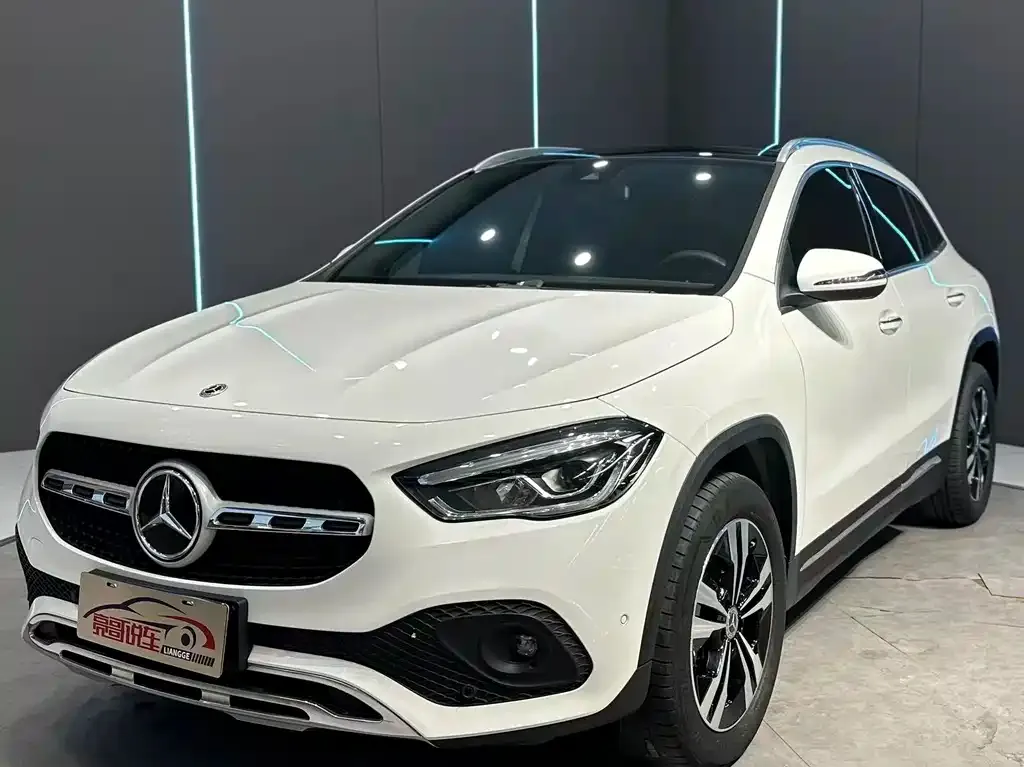 Mercedes-Benz GLA — фото 1