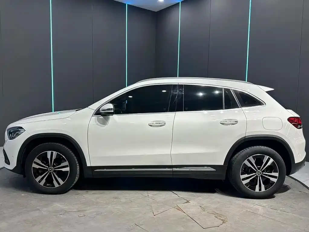 Mercedes-Benz GLA — фото 9