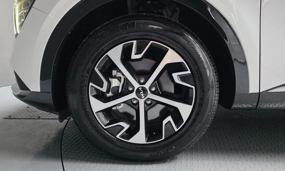 Kia Sportage — фото 10
