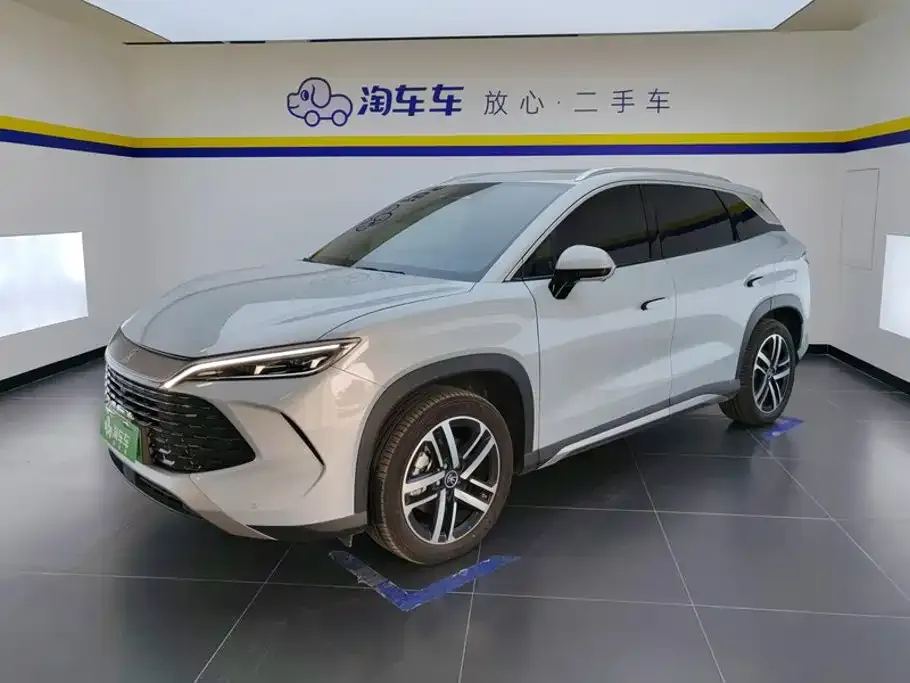 BYD L DM-i — фото 1