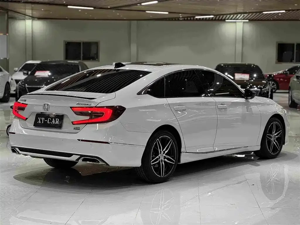 Honda Accord — фото 2