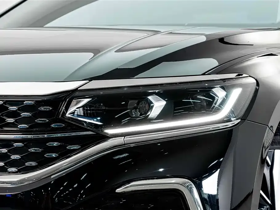Volkswagen Passat — фото 6