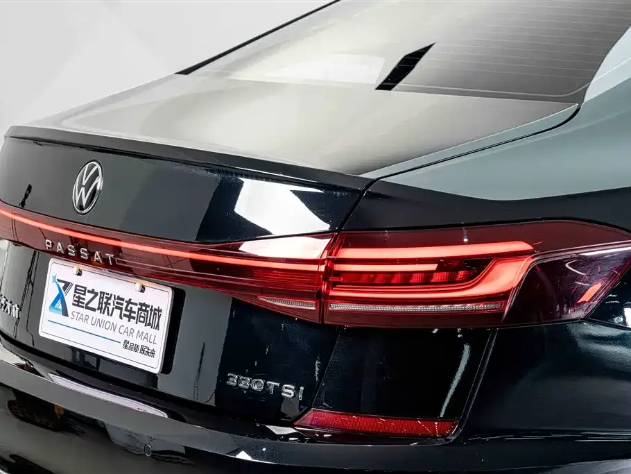 Volkswagen Passat — фото 3