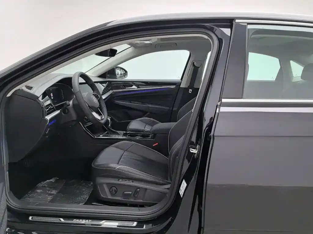 Volkswagen Passat — фото 7