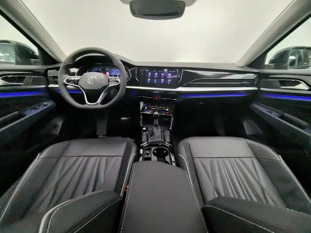 Volkswagen Passat — фото 10