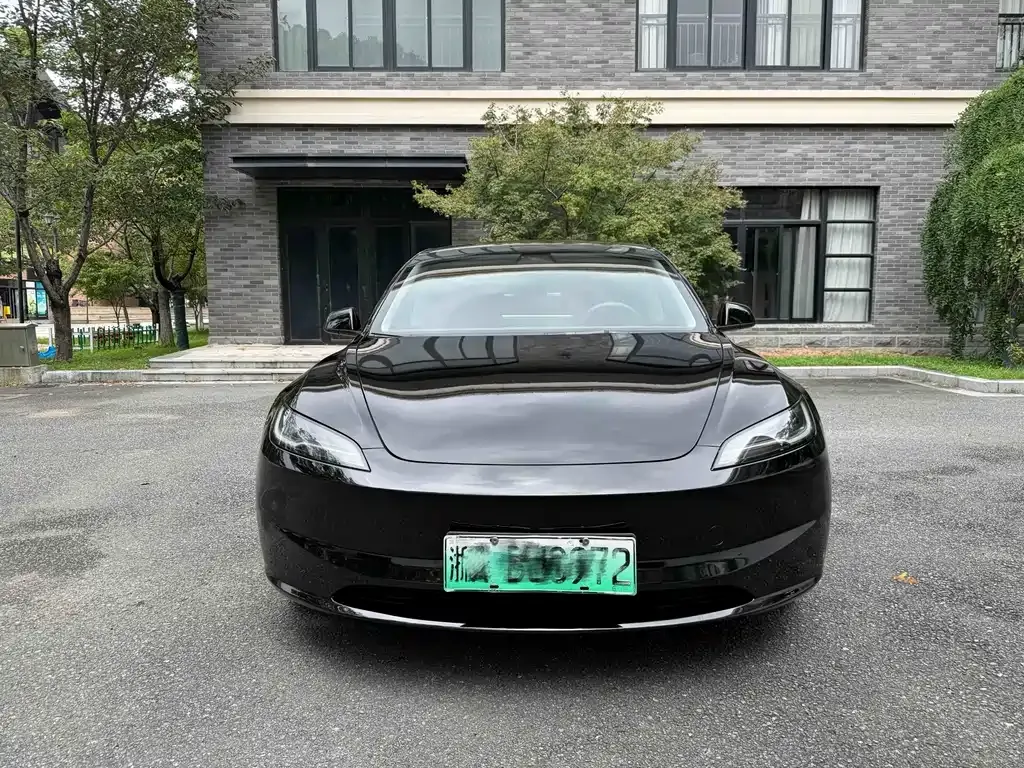 Tesla Model 3 — фото 8