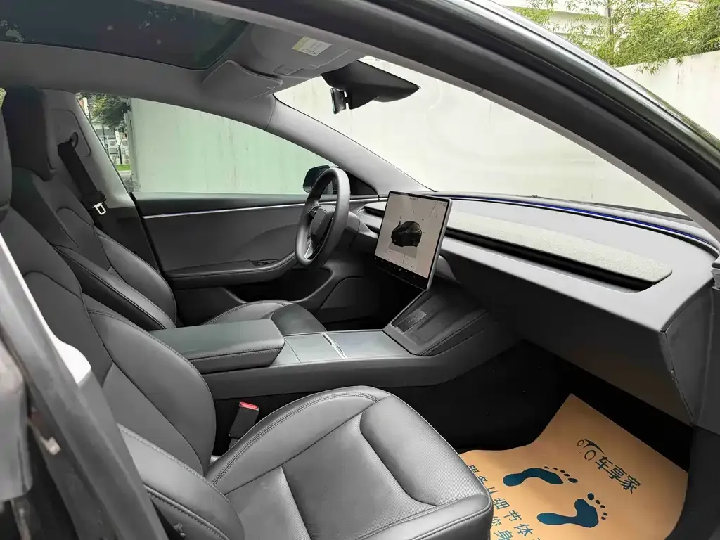 Tesla Model 3 — фото 3