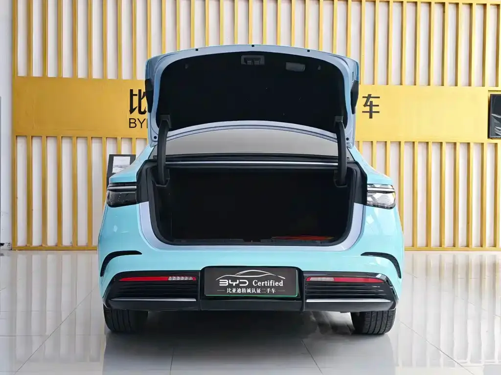 BYD Seal — фото 2