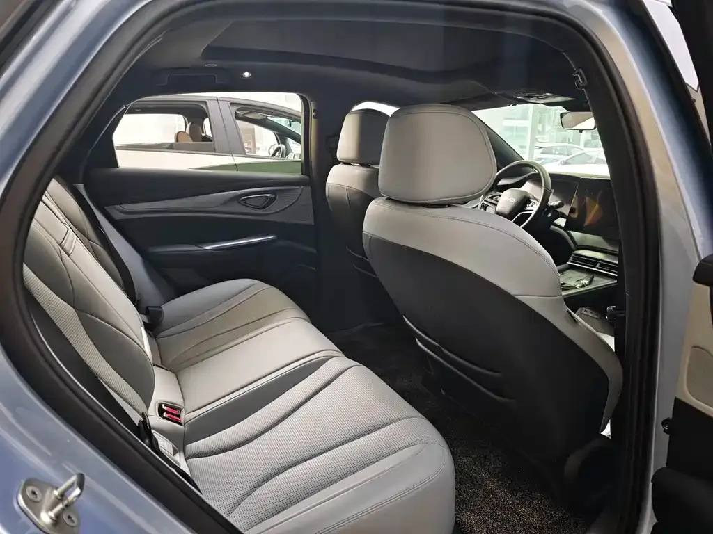 BYD Seal — фото 7