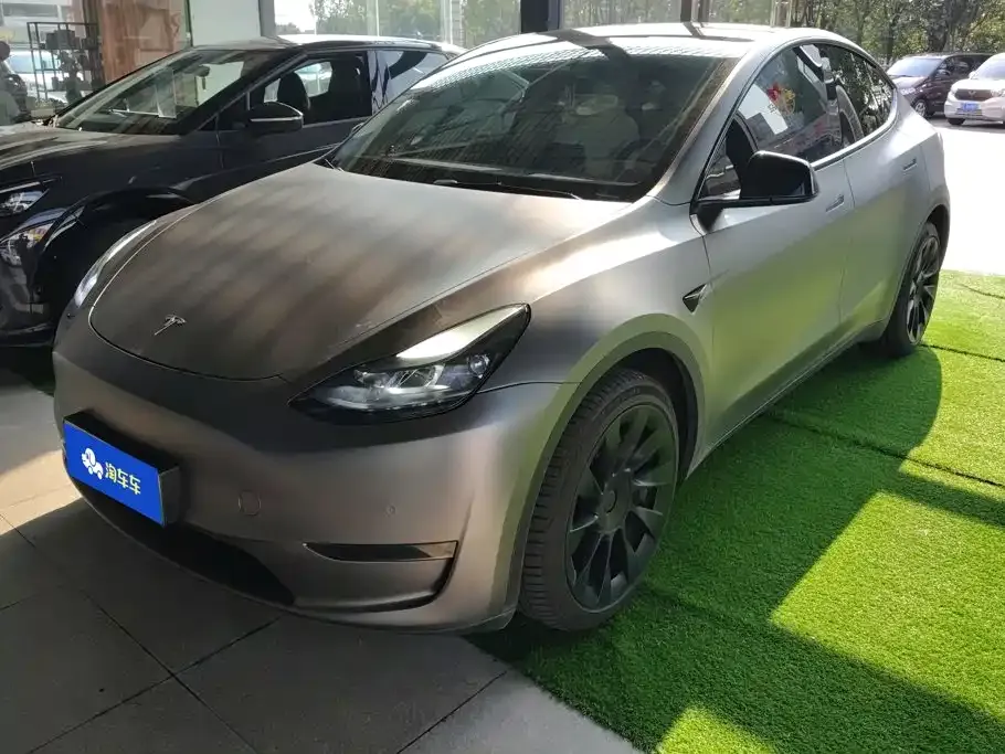 Tesla Model Y — фото 1