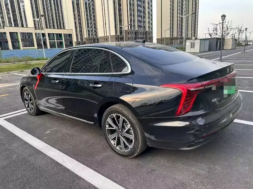 Hongqi H5 PHEV — фото 6