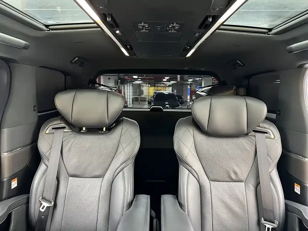 Toyota Alphard — фото 5