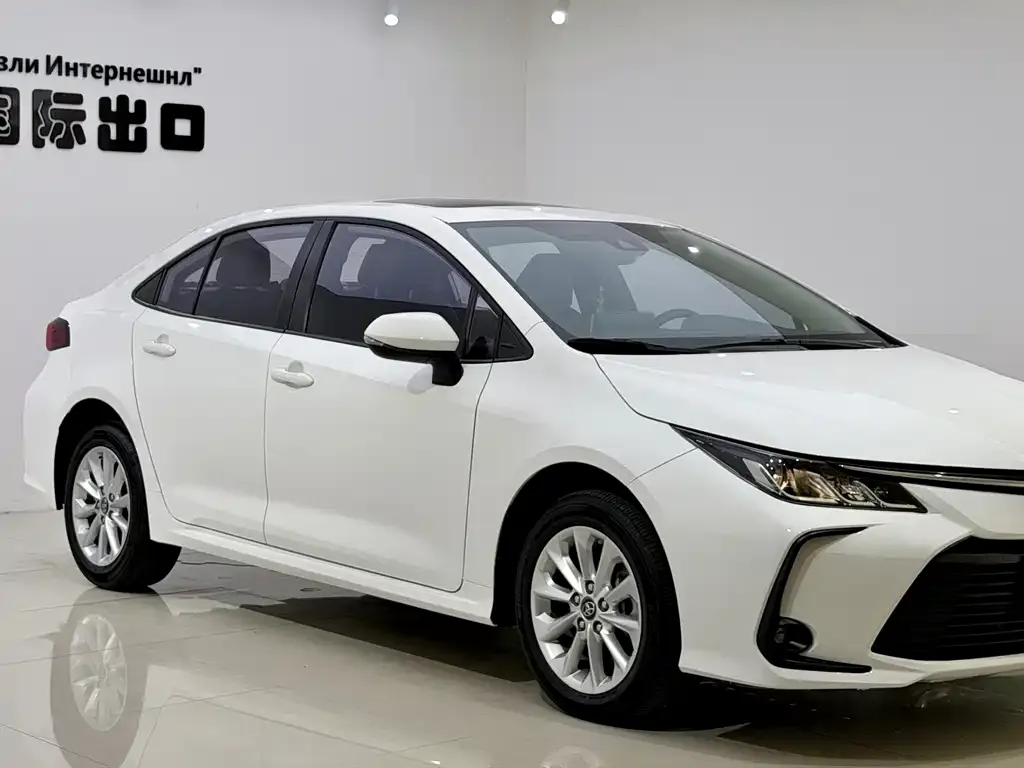 Toyota Corolla — фото 4