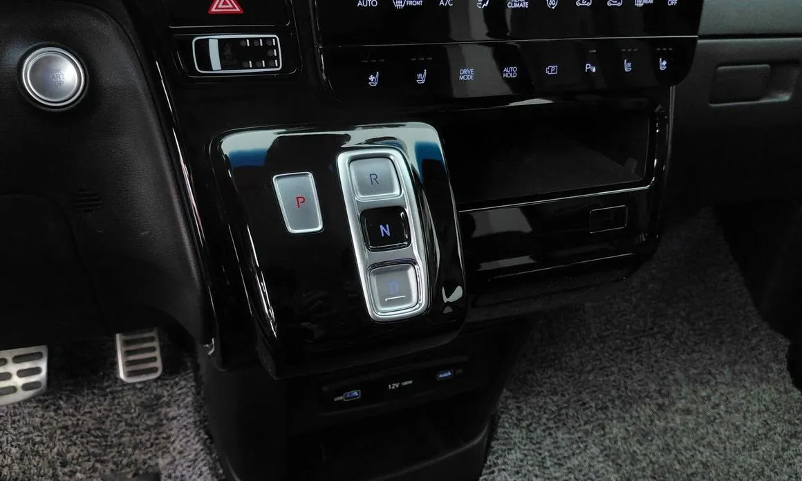 Hyundai Staria — фото 10