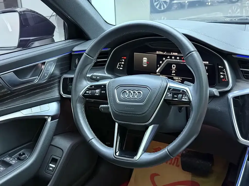 Audi A6L — фото 5