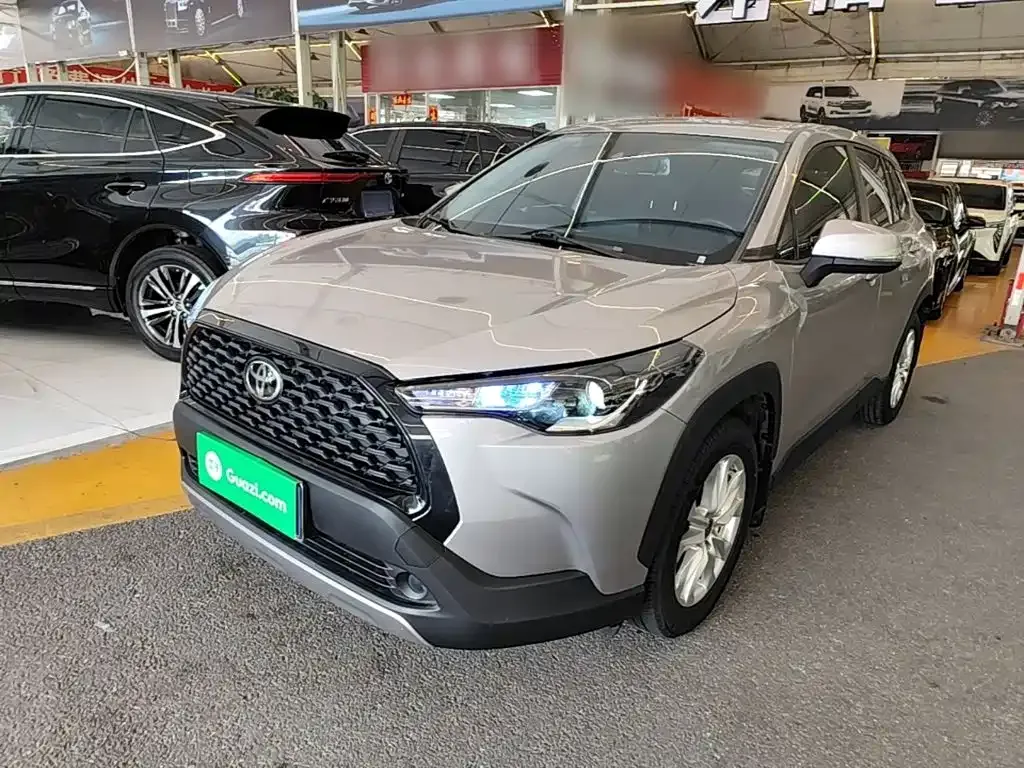 Toyota Corolla Cross — фото 8