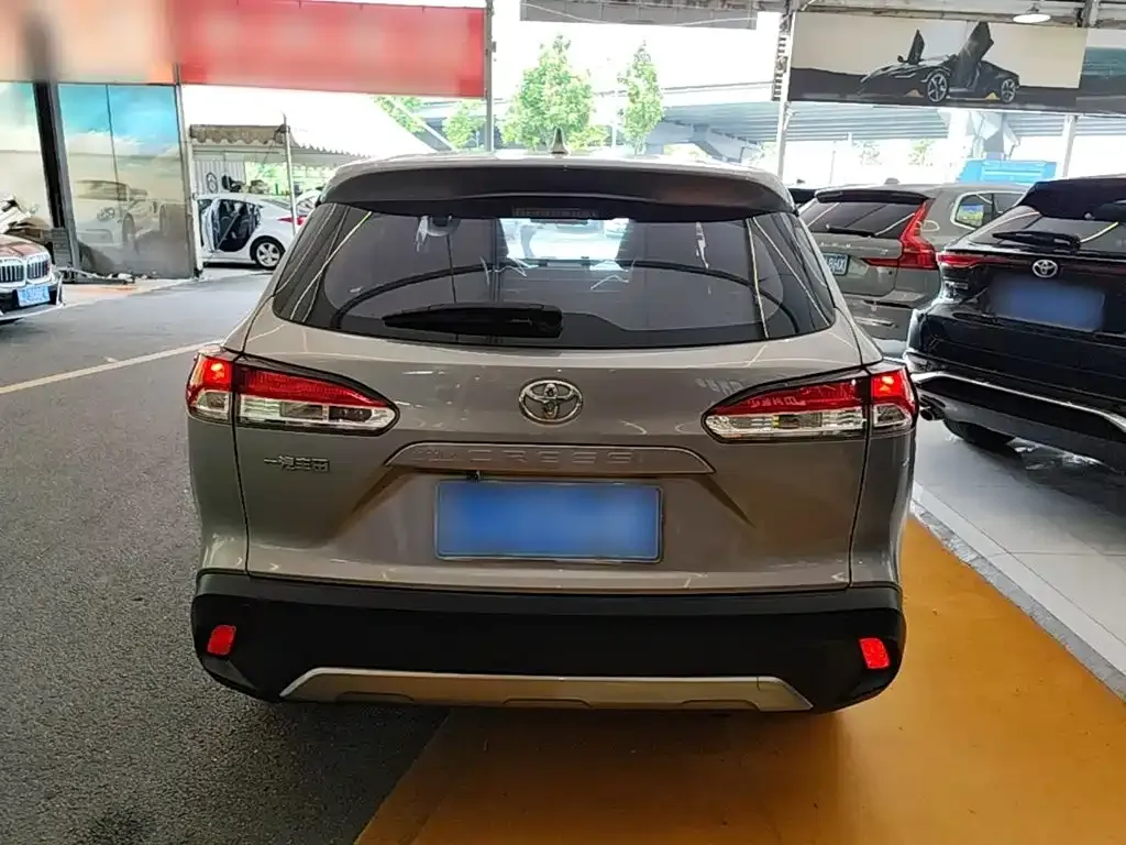 Toyota Corolla Cross — фото 10