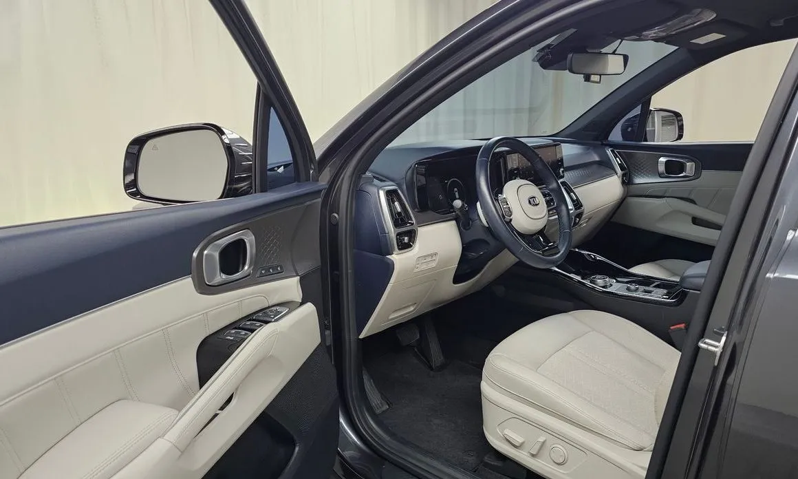 Kia Sorento — фото 6