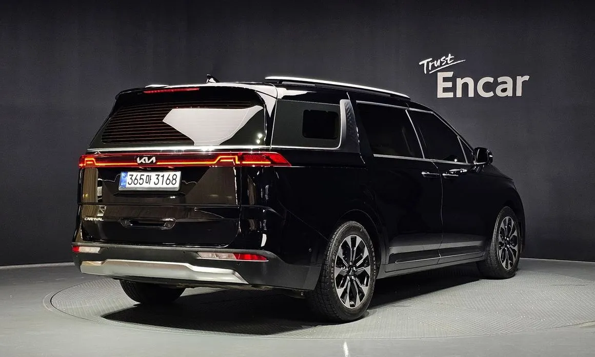 Kia Carnival — фото 10