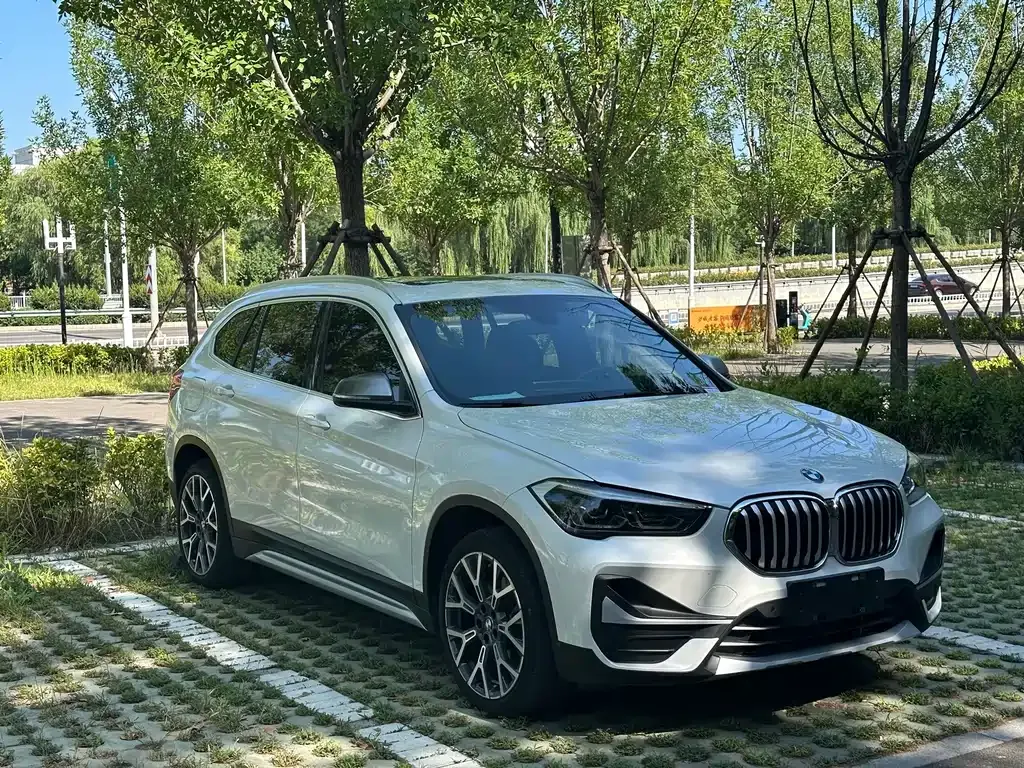 BMW X1 — фото 8