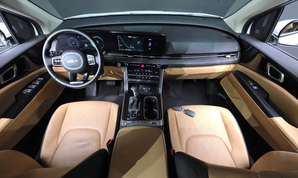 Kia Carnival — фото 10