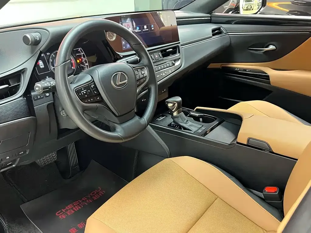 Lexus ES — фото 10