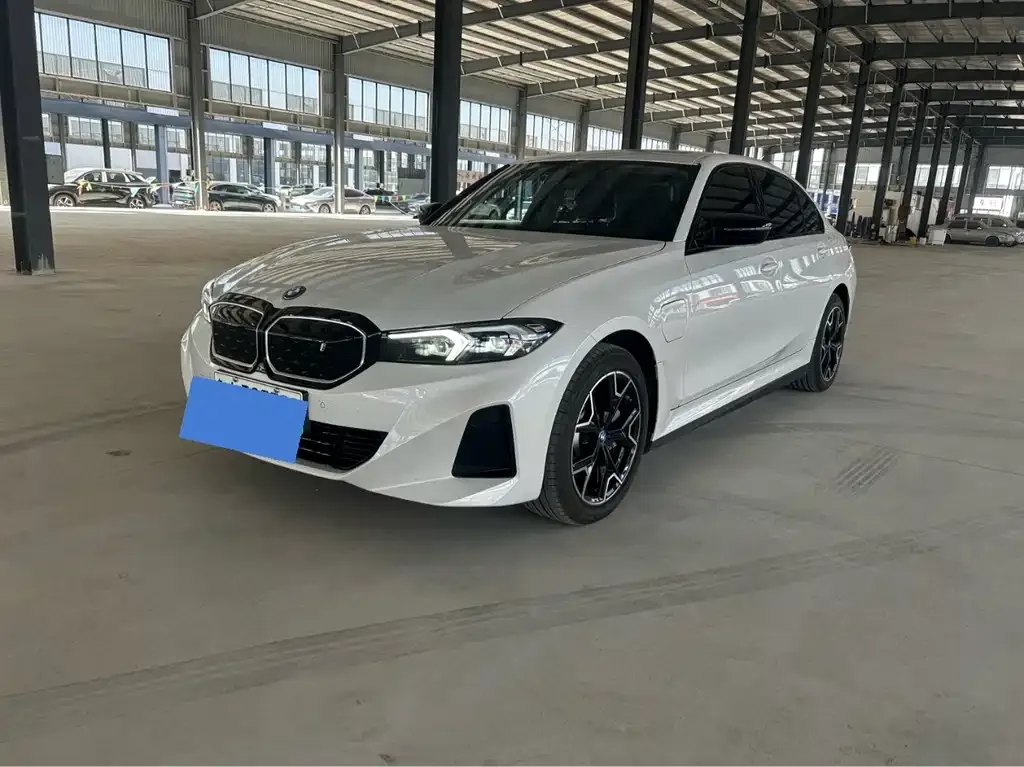 BMW i3 — фото 1