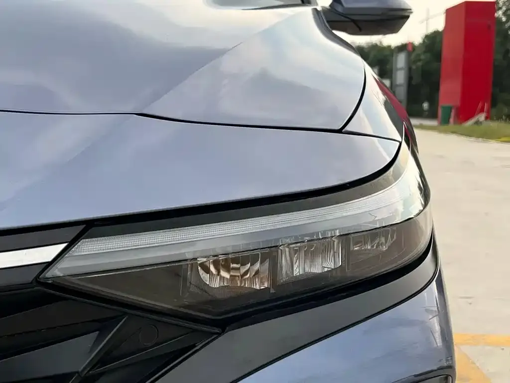 Hyundai Elantra — фото 4