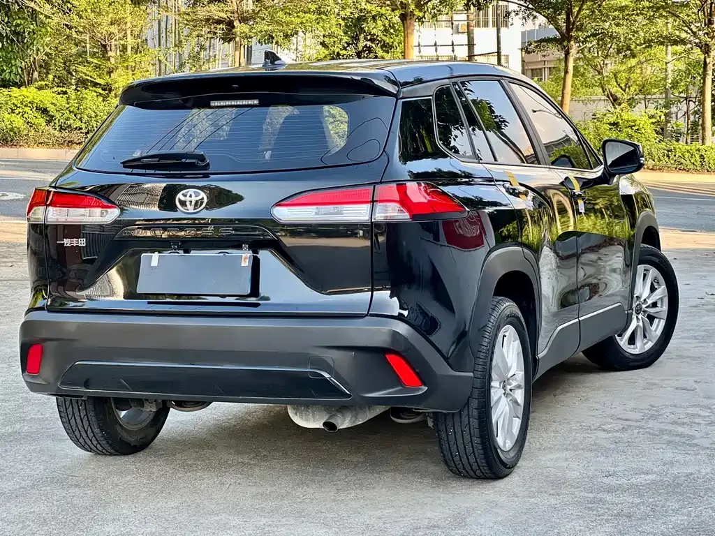 Toyota Corolla Cross — фото 10