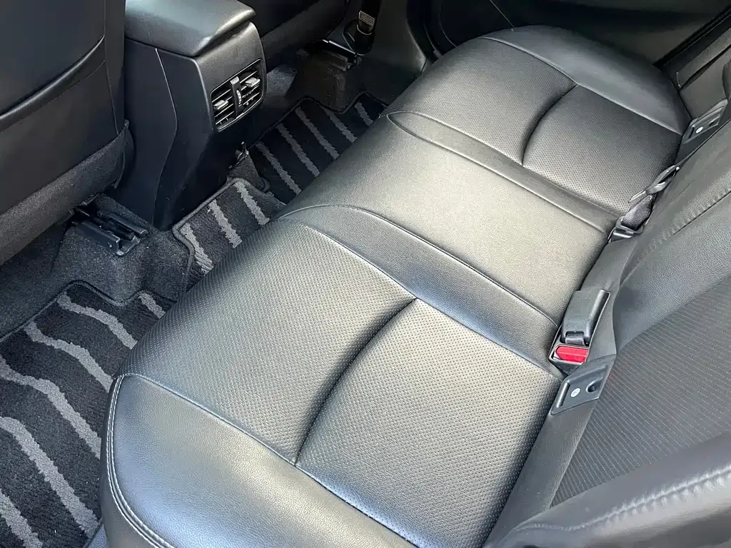 Toyota Corolla Cross — фото 7