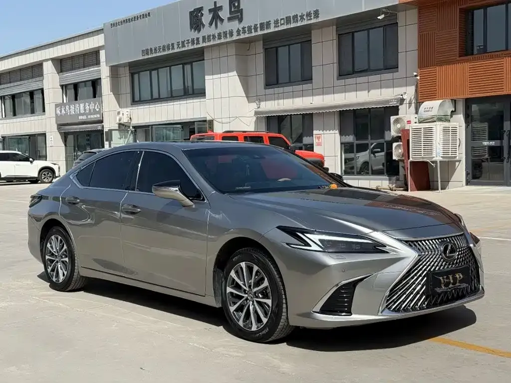 Lexus ES — фото 4