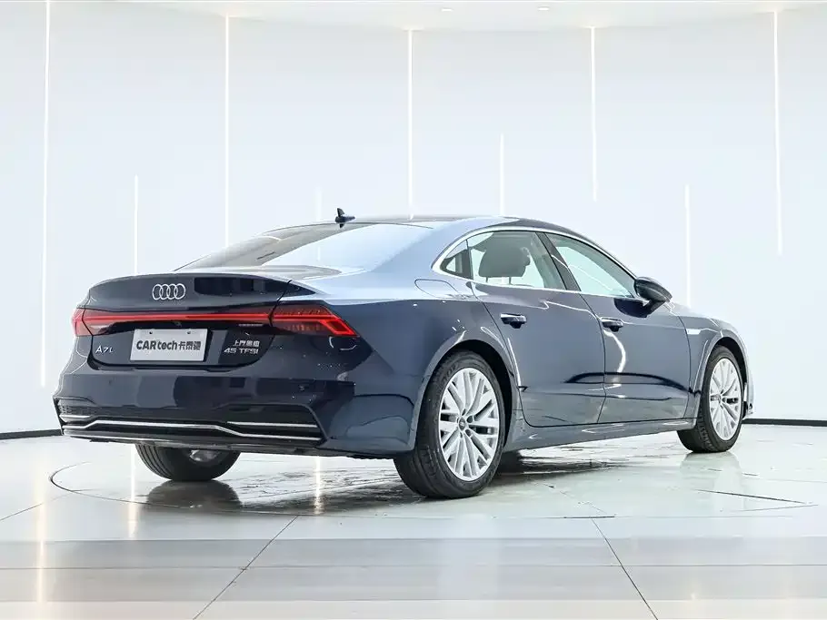 Audi A7L — фото 4