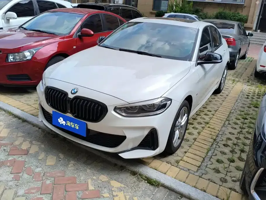 BMW 1 Series — фото 1
