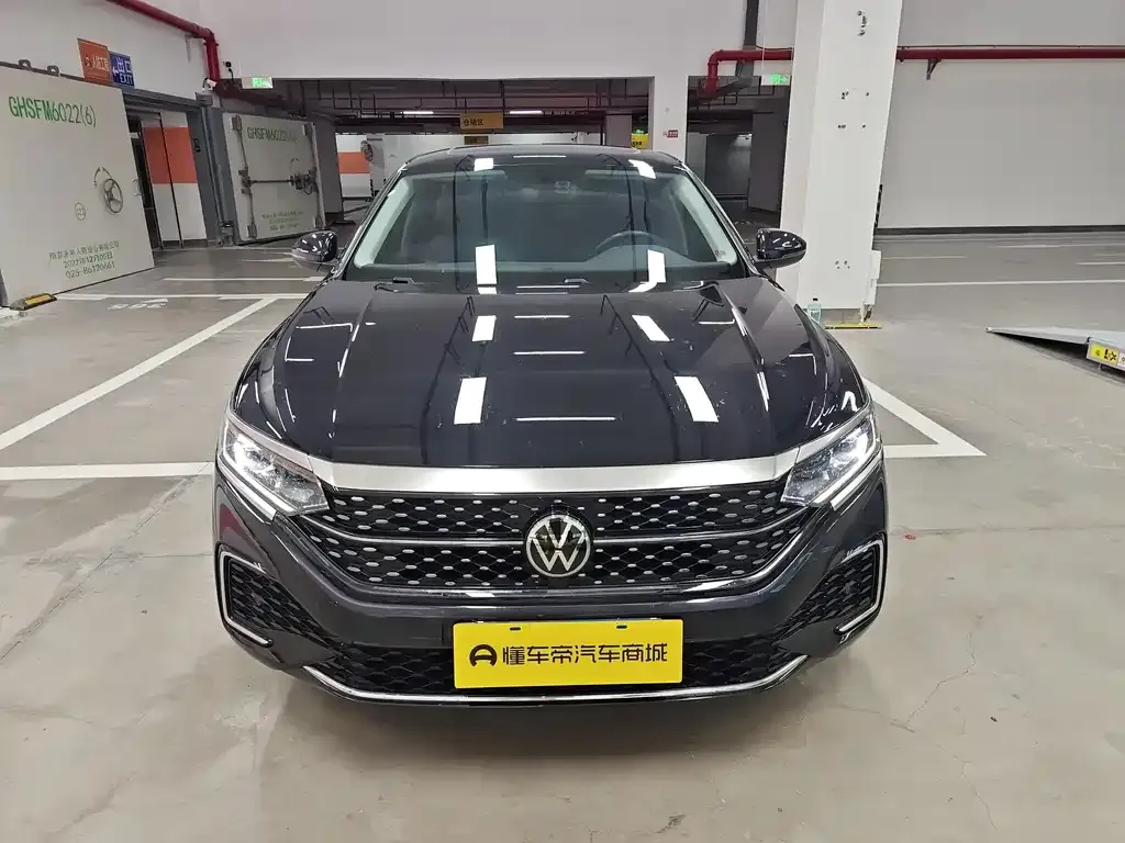 Volkswagen Passat — фото 10