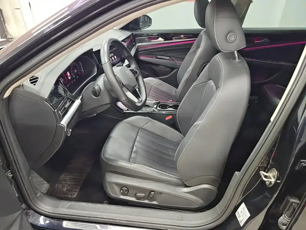 Volkswagen Passat — фото 7