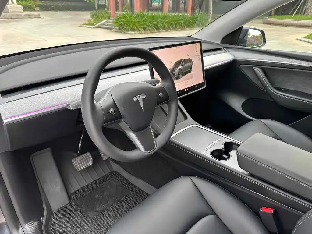 Tesla Model Y — фото 4