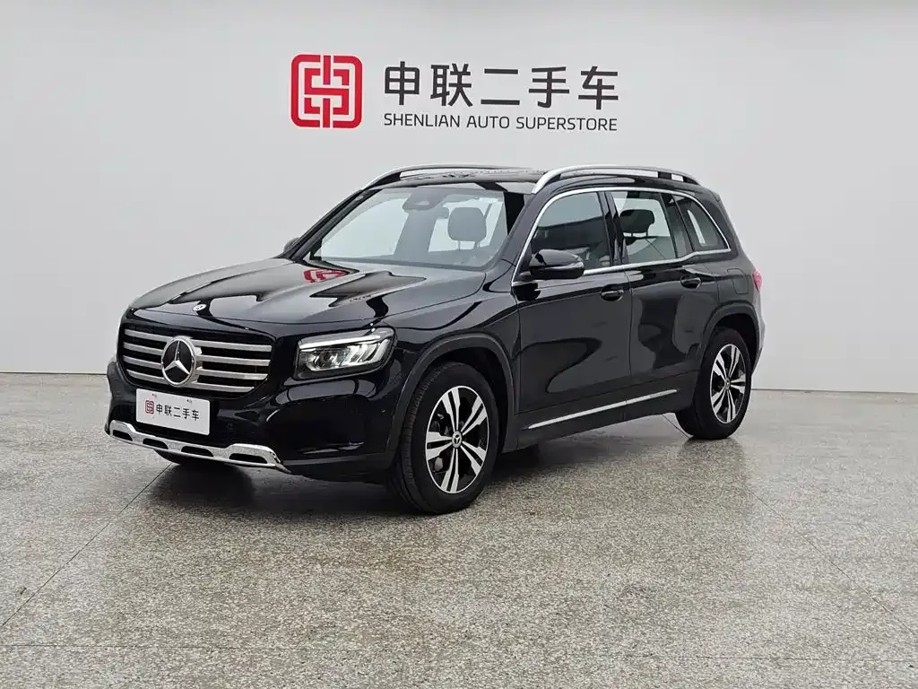 Mercedes-Benz GLB — фото 1