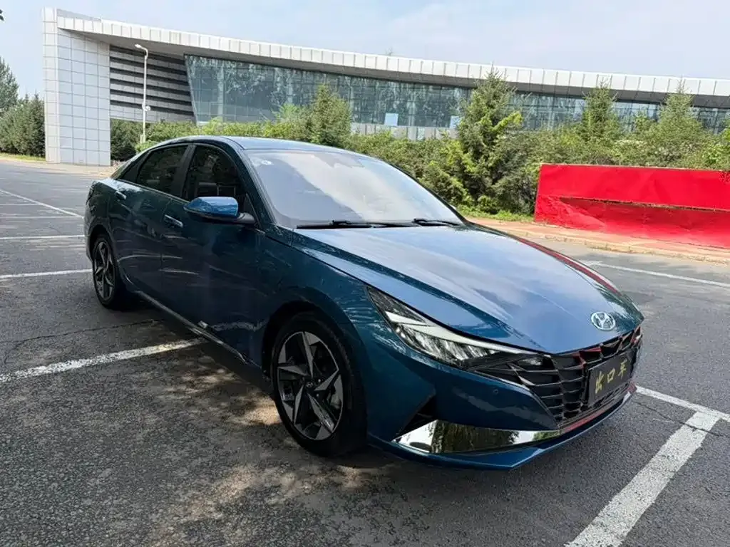 Hyundai Elantra — фото 6